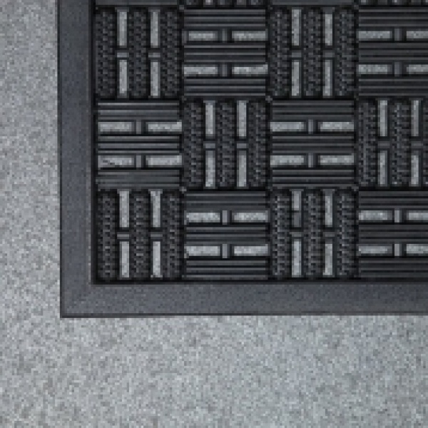Entrance Mat Texas Rubber Mat 450mm X 750mm (Black) - Image 2