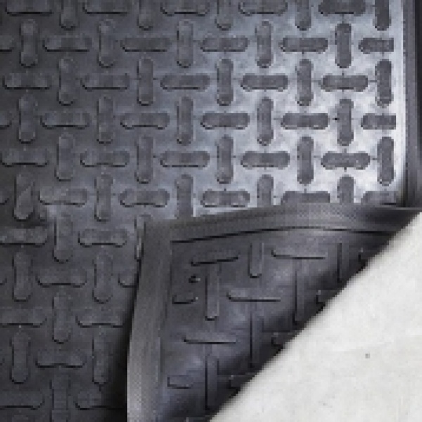 Work Mat ComfortScrape Rubber Mat 840mm X 1400mm (Black) - Image 2